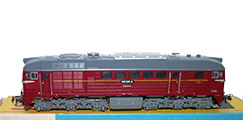 Dieselová lokomotiva BR 120 špičkový vintrinový model (H0)