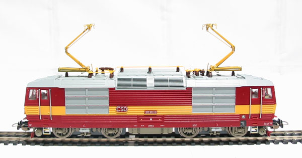 další obrázky PIKO 51021 Elektrická lokomotiva 372 ČSD (HO) poslední kusy skladem