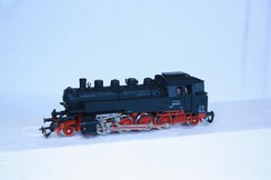 Model nepoužívané parní lokomotivy BR 86 DR modelová železnice TT