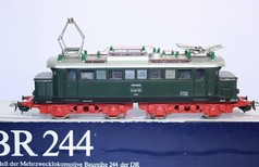 Elektrická lokomotiva BR 244 DR HO