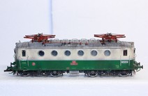 Elektrická lokomotiva E499 ČSD s patinou