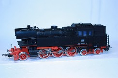 Parní lokomotiva BR 66 DB/477ČSD nový vitrinový model PIKO (HO)