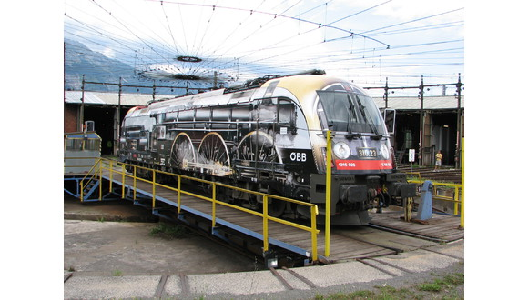 Elektrická lokomotiva 1216 020-8    ÖBB