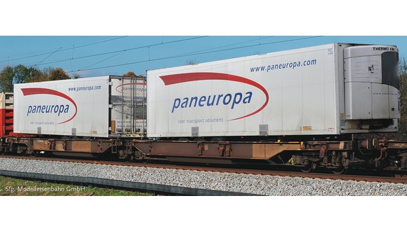 Set 2 ks. plošinových vagonů s nákladem - firma Paneuropa