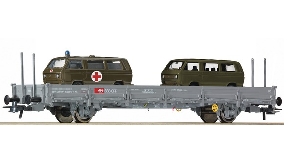 Plošinový vagon s nákladem - 2 ks. vojenské sanitky VW T3 