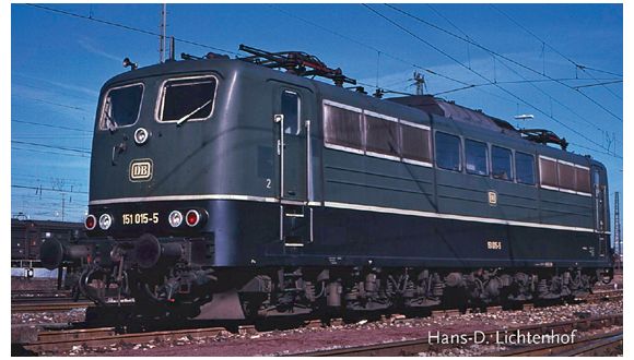  Elektrická lokomotiva 151 