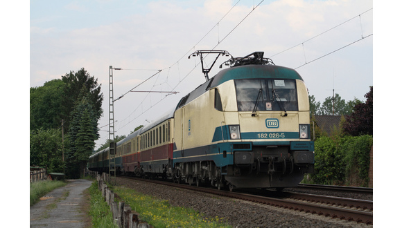 Elektrická lokomotiva 182.026-5