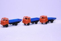 3 nákladní automobily IFA