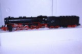 Parní lokomotiva řady BR 52 DR vitrinový model orig. obal (HO)