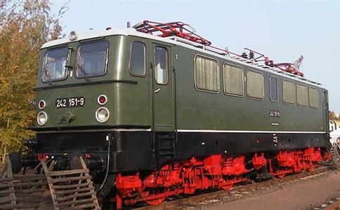 Elektrická lokomotiva BR 211