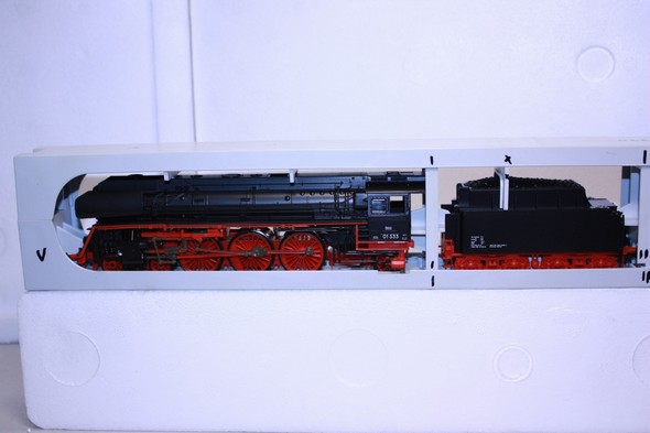 Model parní mašinky BR 01 HO - nové Piko