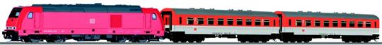 Startset pro začátečníky, dieselová lokomotiva TRAXX se 2 osobními vozy, kolejový ovál (koleje s pod