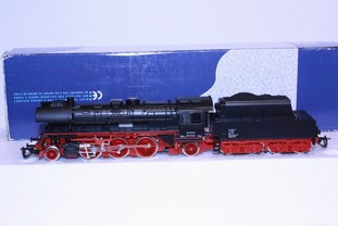 Model parní lokomotivy BR 35 DR s novým motorem Tillig