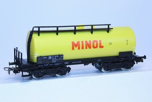 Cisternový vůz Minol stav nové vitrinový model