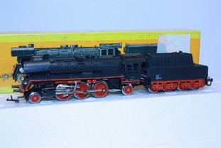 Parní lokomotiva BR 23 DR modely vláčků Zeuke TT Bahn vitrinový model (TT)