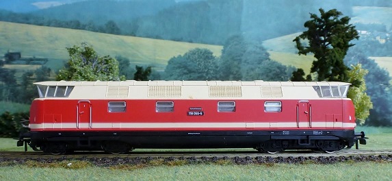 Piko - Dieselová lokomotiva BR 118 059 DR - HO