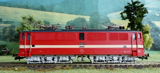 Piko - Elektrická lokomotiva BR 211 - HO