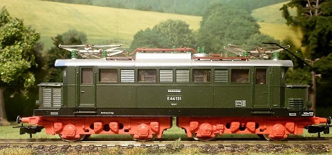 Piko - Elektrická lokomotiva E 44 - HO