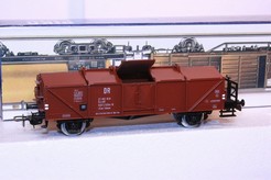 Model nákladního vagonu na vápno DR