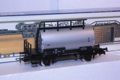Model nákladního cisternového vozu DR