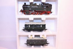 Model setu lokomotivy BR 75 + vozy DR
