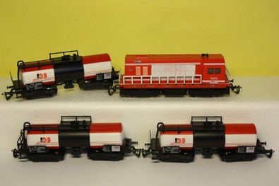 Nákladní set IDS lokomotivy + 3 vagóny (TT)