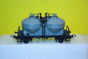 Cisternový nákladní vagon na cement DR (HO)