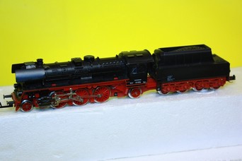 Model parní lokomotivy BR231056- nový motor, vitrínový model (TT)