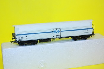 Mírně poškozený model nákladního vagonu / Piko HO/