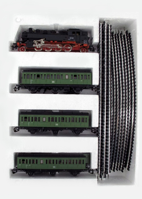 Osobní set s parní lokomotivou BR 86/455ČSD + 3 osobní vagóny, koleje zdarma!