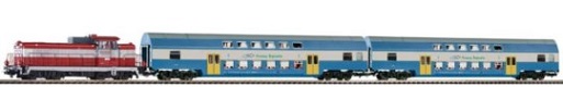 97918 PIKO - Start set s dieselovou lokomotivou Sm42 a dvěma patrovými vozy, ovál kolejí a trafo