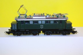 Model elektrické lokomotivy E44 087 DB HO Piko