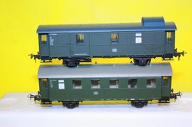 Set 2 osobních vagónů DB (HO)