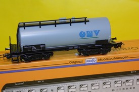 Cisternový 4 osý vagón ,,OMW"  vitrinový model (HO) PIKO