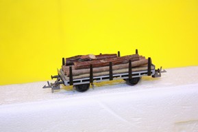 Plošinový vagón se dřevem (TT) 