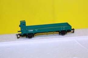 Plošinový nákladní vagón s nákladem šrotu ČSD TT Tillig