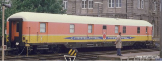 74932 Tillig H0 Bahn - Zavazadlový vůz „Internationale Apfelpfeil Organisation“