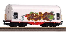 58982 PIKO - Nákladní vůz s posuvnou plachtou Shimmns "Railion" s grafity
