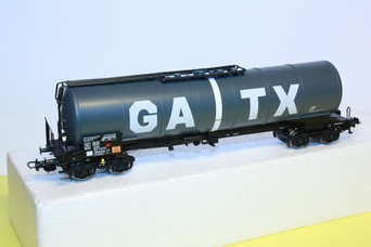 Model cisternového vozu GATX (HO) PIKO