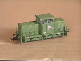 Malosériový model lokomotivy T334 vojenská pojezd Roco(HO)