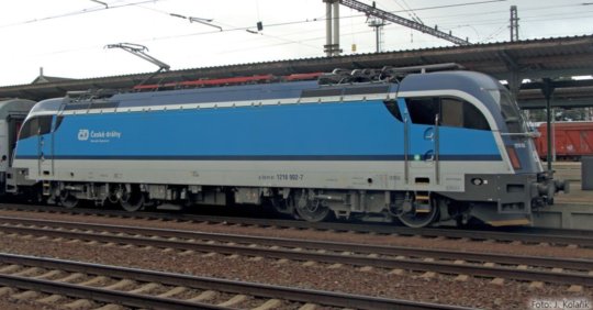 04974 Tillig TT Bahn - Elektrická lokomotiva Rh 1216 902-7, Taurus