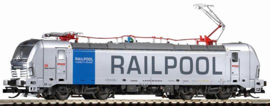 47392 PIKO - Elektrická lokomotiva BR 193 "RAILPOOL"