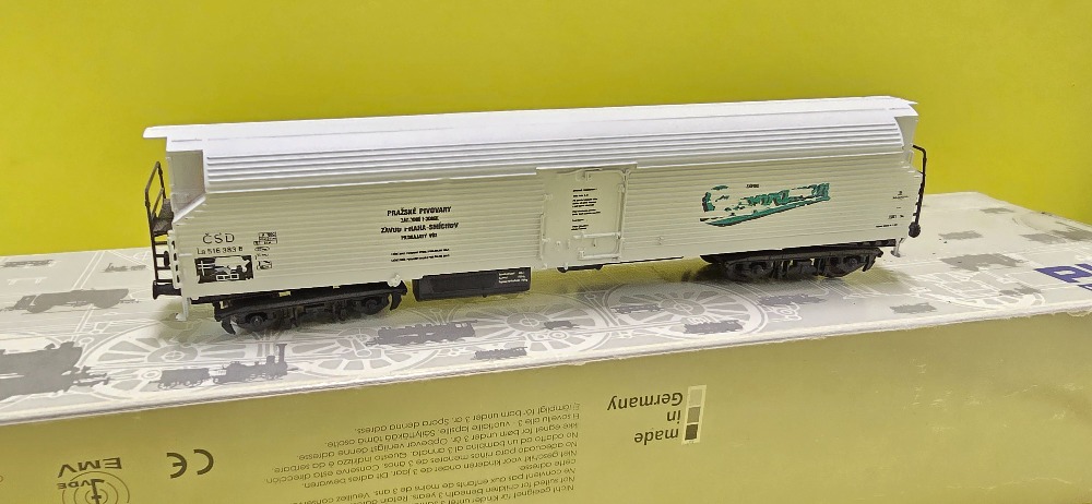 Poškozený nákladní vůz Staropramen HO