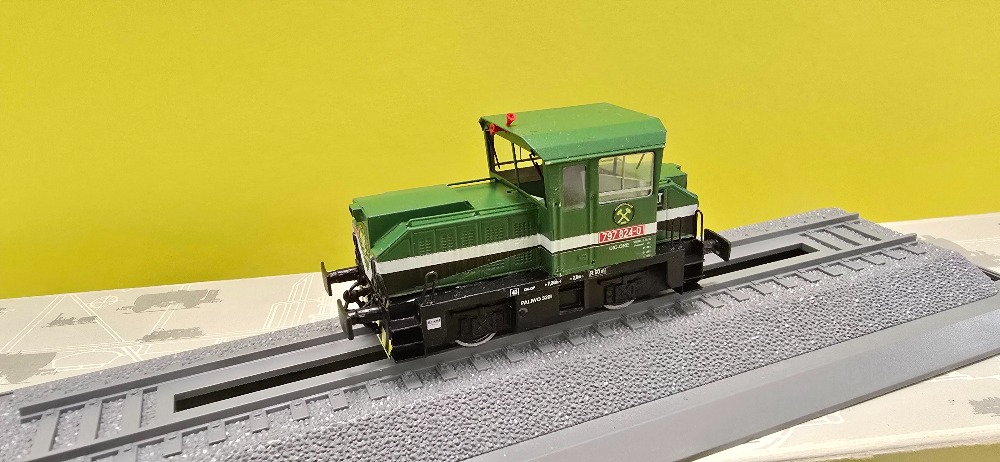 Maketa lokomotivy bez motoru 797 (HO)