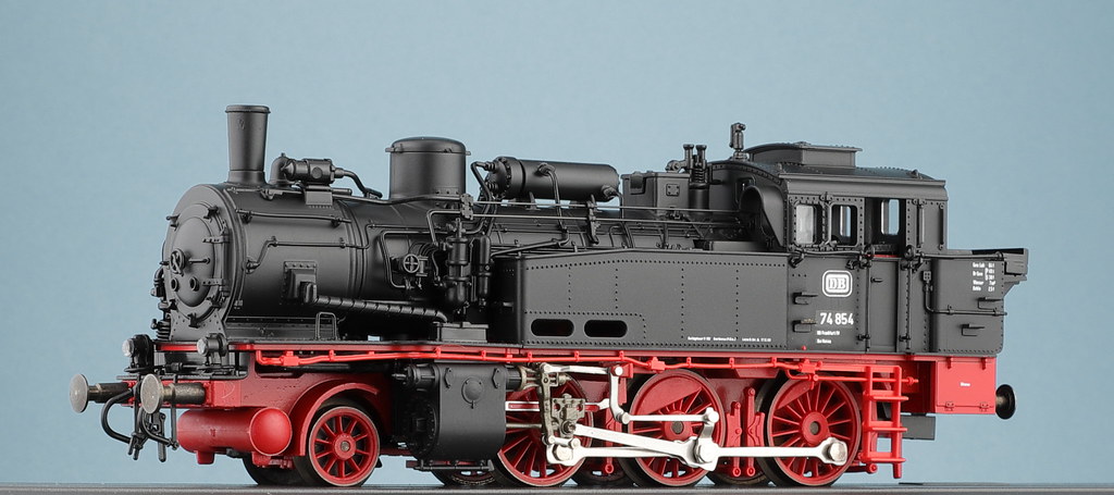 Roco 43271 Parní lokomotiva BR 74 DB (HO)