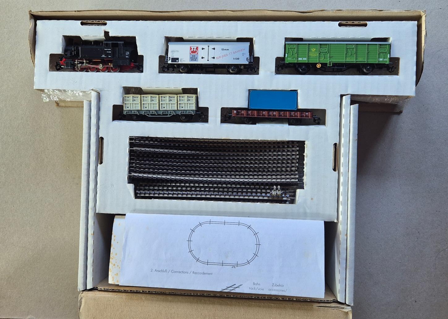 Nákladní set tvar TT s parní loko 92 nový moto, trafo koleje Tillig (TT)