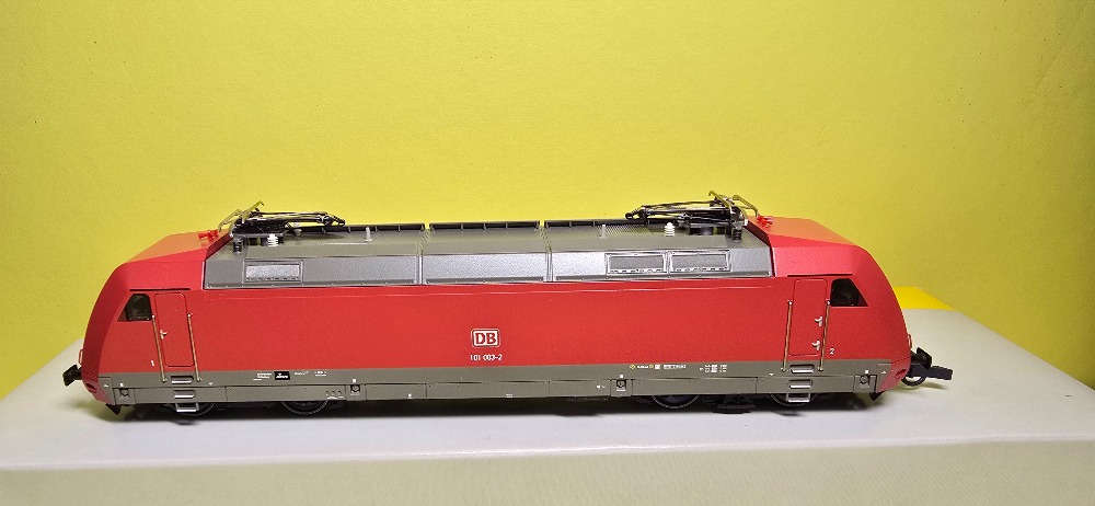 Trix 22552 Elektrická lokomotiva 101 DB (HO)
