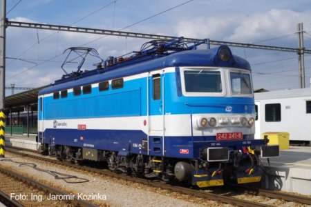 47484 PIKO - Elektrická lokomotiva řady 242