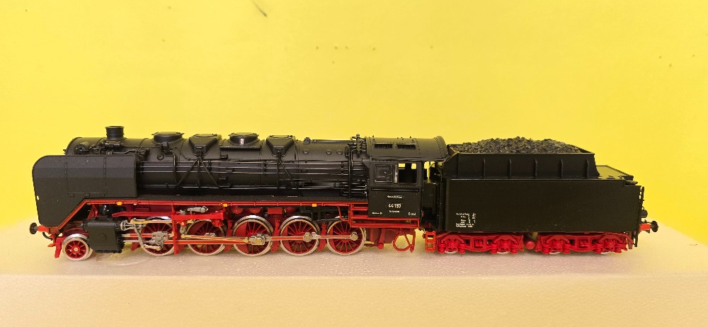 Parní lokomotiva BR 44 (HO)